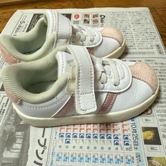 14センチadidas靴の画像