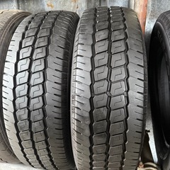 ハイエース、キャラバン用タイヤ(4本) 交換工賃コミコミ、215/70R15cの画像