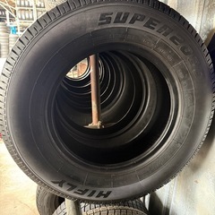 ハイエース、キャラバン用タイヤ(4本) 交換工賃コミコミ、215/70R15cの画像