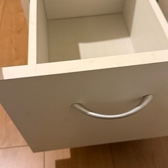炊飯器も置ける 食器棚の画像