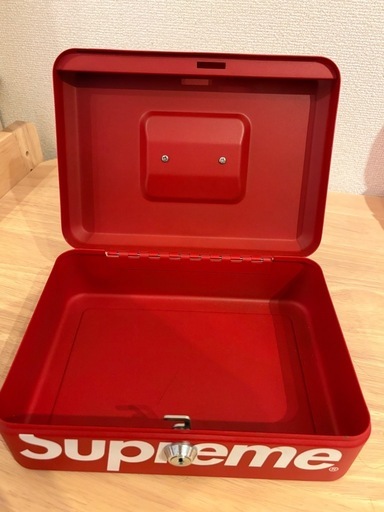 supreme 
小物入れ 
