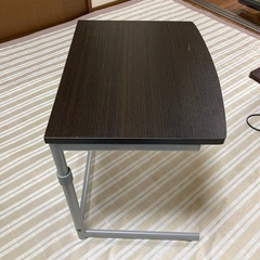 ノートPC用テーブルの画像