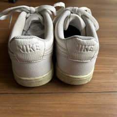 NIKE コートビジョン　24cm ホワイト　スニーカー　シンプル　ナイキ　白の画像