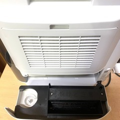 SHARP 加湿セラミックファンヒーター  HX-PK12-Wの画像