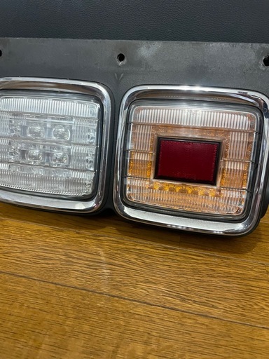 値下げしました！ トラックパーツ トラックテールランプ ICL 左右セット