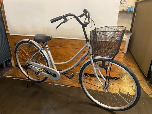 【10月末まで防犯登録料無料！】26インチLEDライト　自転車　シルバー