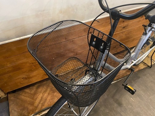 【10月末まで防犯登録料無料！】26インチLEDライト　自転車　シルバー
