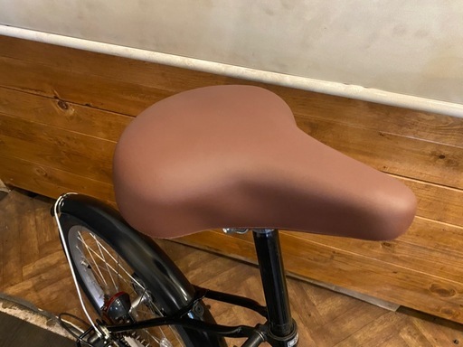 【10月末まで防犯登録無料！】20インチ折りたたみ自転車　6段 カゴ付き