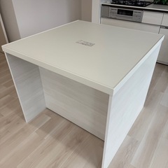 カウンターテーブル引き出し付きの画像