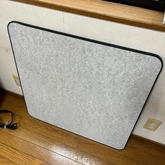 こたつテーブルの画像