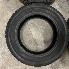 バリ山🔸ブリヂストン VRX ブリザック 205/60R16  ノア　ボクシー　ステップワゴン　セレナ　等に　スタッドレスタイヤの画像