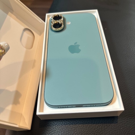 モバイル充電オマケ付き(≧∇≦)！‼️SiMフリー極美品‼️iPhone16！❣️あと2日で消去いたしましす