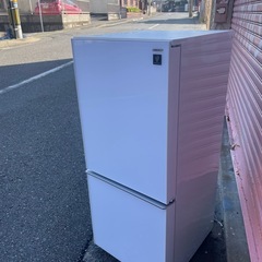 北九州市内配送設置無料　保証付き シャープ SHARP 冷蔵庫 （137L・つけかえどっちもドア） 2ドア クリアホワイト SJ-GD14C-Wの画像