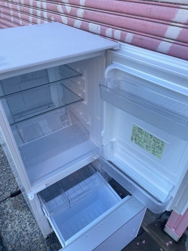 北九州市内配送設置無料　保証付き シャープ SHARP 冷蔵庫 （137L・つけかえどっちもドア） 2ドア クリアホワイト SJ-GD14C-W