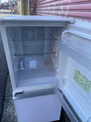 北九州市内配送設置無料　保証付き シャープ SHARP 冷蔵庫 （137L・つけかえどっちもドア） 2ドア クリアホワイト SJ-GD14C-W
