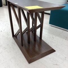 【ジャングルジャングル和歌山店】【Wa3153】サイドテーブル 大塚家具 リユースショップ リサイクルショップ 中古家具 中古家電 中古自転車 古着 冷蔵庫 洗濯機 エアコン 電子レンジ テレビ オフィス家具 ヴィンテージ アンティーク 和歌山市 岩出市 海南市 岬町 和歌山 大阪の画像