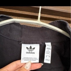 adidas ニューエラの画像
