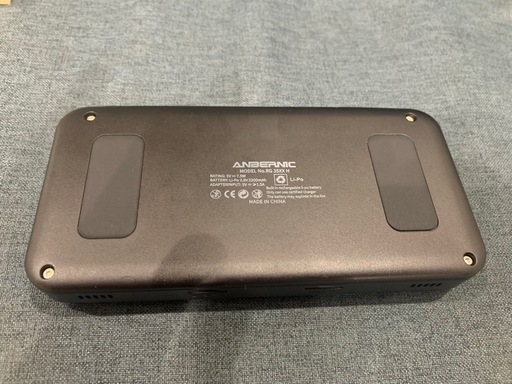 RG35XX Hのゲーム機
