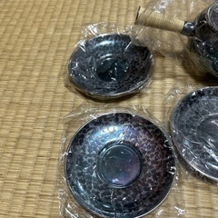 銀川堂 いぶし銀 黄銅 急須と茶托5枚セットの画像