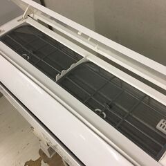  25143  ルームエアコン 白くまくん 100V HITACHI 2023年製 10畳用 ◆大阪市内・東大阪市他 6,000円以上ご購入で無料配達いたします！◆ ※高槻・枚方方面◆西宮・尼崎方面◆生駒方面　それぞれ条件付き無料配送あり！            の画像