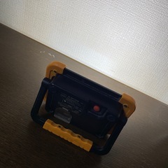充電式 投光器 ポータブルライト ジャンクの画像