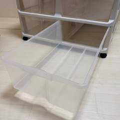 3段衣装ケース　プラスチック　キャスター付き　押入れの画像
