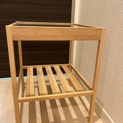 IKEA ガラスサイドテーブルの画像