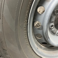 ハイエーススタッドレスタイヤホイール美品の画像