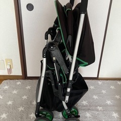 新生児対応ベビーカーの画像