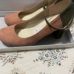 チャンキーヒール　ストラップ　パンプスの画像