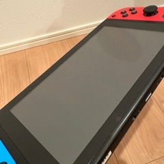 Nintendo Switch 本体 赤/青　ソフト付きの画像