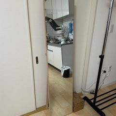 Nitori幅広木製スタンドミラーの画像