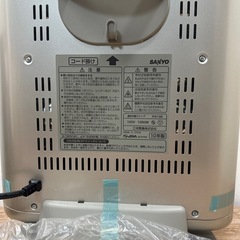 三洋電機（SANYO）の遠赤外線ストーブR-E10Bの画像
