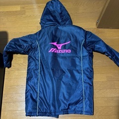 メンズMサイズ　ミズノベンチコートの画像
