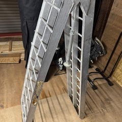 アルミ折り畳みラダーの画像