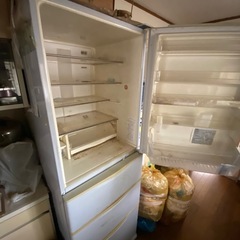 SANYO冷蔵庫　無料で差し上げます♪の画像
