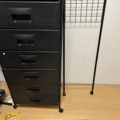 衣類収納とハンガー掛けの画像