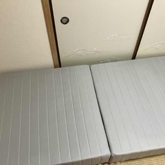 【ニトリ】２つに分かれるシングルベッドの画像