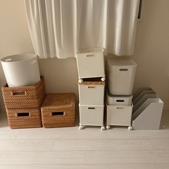 【引渡し予定者決まりました】
収納ケース色々(10/25中)の画像