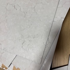 マーブルホワイトの床材の画像