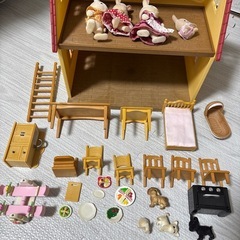 シルバニアファミリー 赤い屋根の大きなお家 家具小物付きの画像