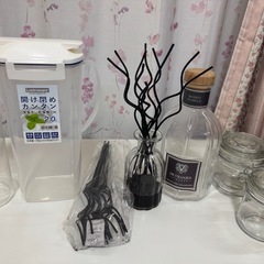 無印良品瓶、香薫瓶、密閉缶などの画像