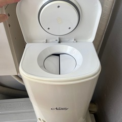 オムツ入れの画像