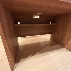 lowya テーブルの画像