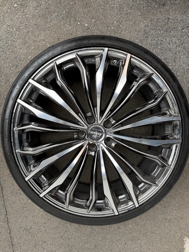 30系アルファードヴェルファイア向けタイヤホイールセット　22インチKranze Felzen358evo Nitto invo 