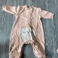 新生児のロンパース　子どもふく服の画像