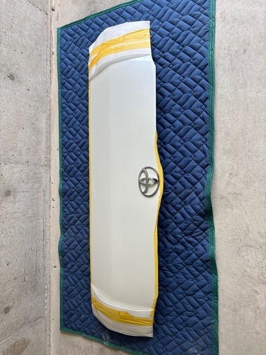 ハイエース　200型　ボンネット