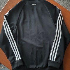 11/7までadidasジャージの画像