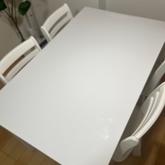 超美品！ダイニングテーブル回転式チェア4脚セットホワイトの画像