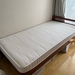 シングルベッド　フレーム　マットレスの画像